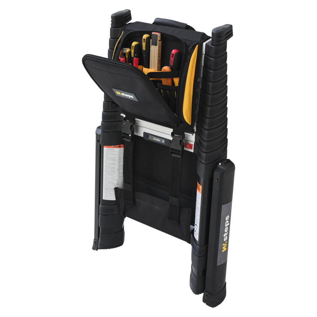 9193-305 Backpack Angle Open